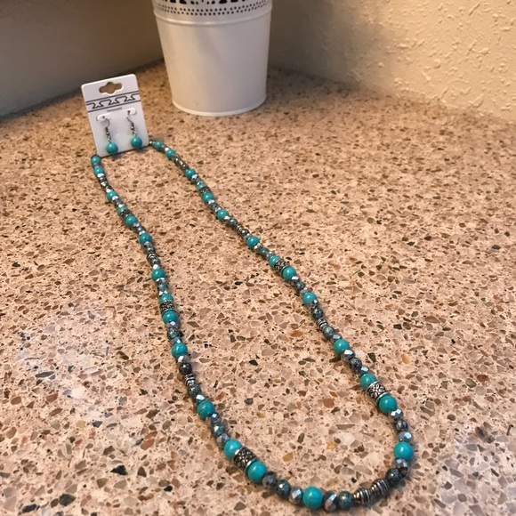 Long Turquoise Necklace and Earrings - Picture 2 of 4